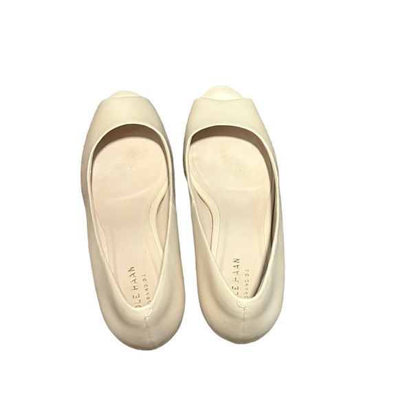 COLE HAAN Women's Cream Leather Peep Toe Wedge Heel Comfortable Shoe-Size7.5 - Picture 2 of 12
